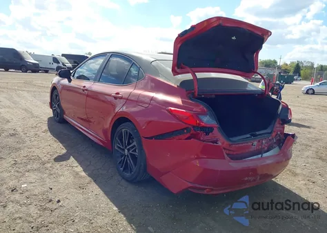 2025 Toyota Camry Xse z USA, uszkodzony, nr VIN 4T1DBADK1SU008483